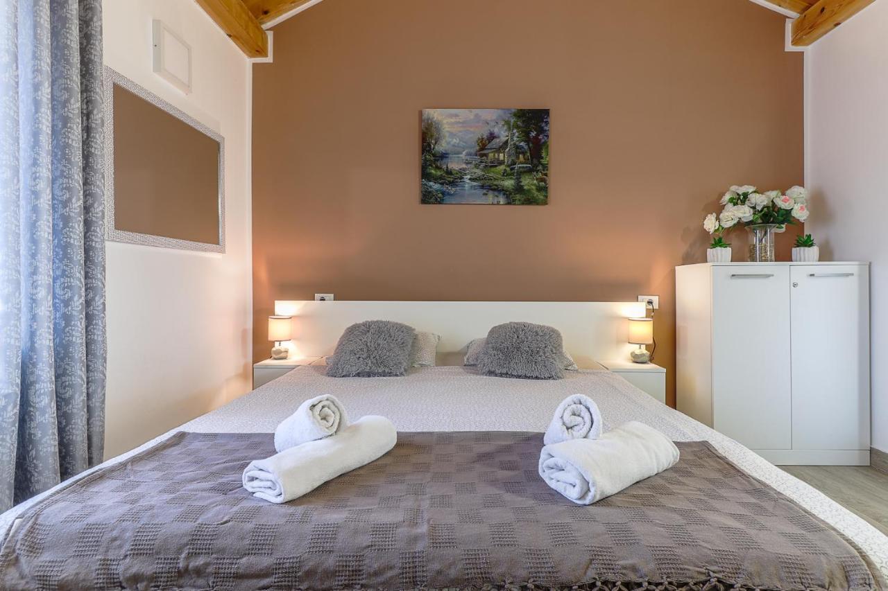 Apartman Juraj I Matej Vrsar Exterior foto